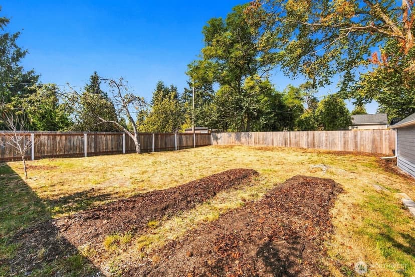 Property photo for 15215 8th Avenue NE, Shoreline photo 28