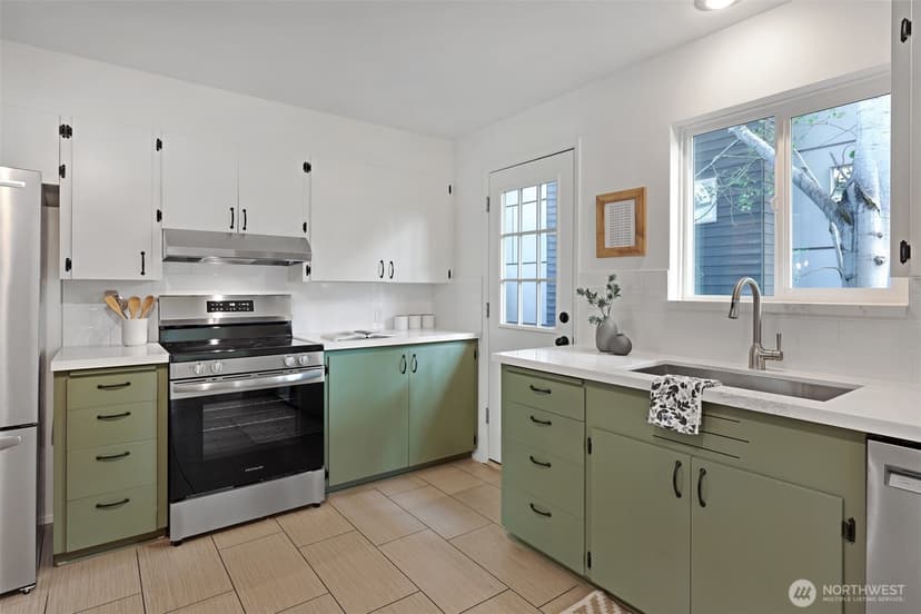 Property photo for 1603 NW 89th Street, Seattle photo 10