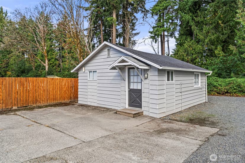 Property photo for 2525 112th Avenue E, Edgewood photo 23