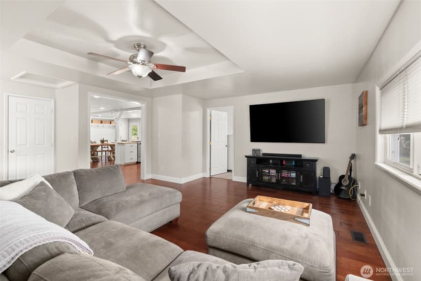 Property photo for 2525 112th Avenue E, Edgewood photo 8