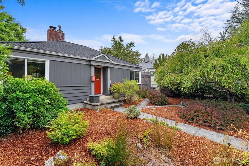 Property photo for 7915 34th Avenue SW, Seattle photo 22