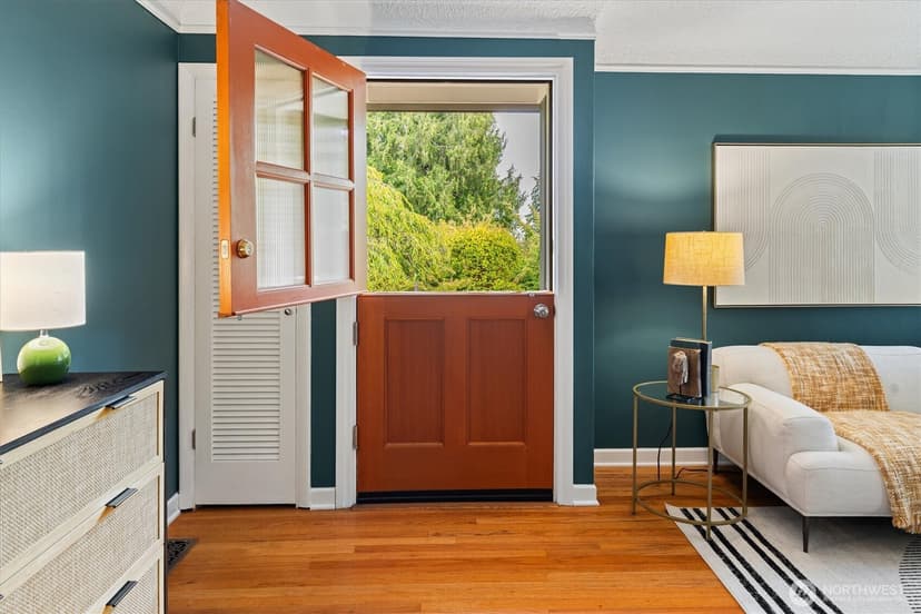 Property photo for 7915 34th Avenue SW, Seattle photo 21