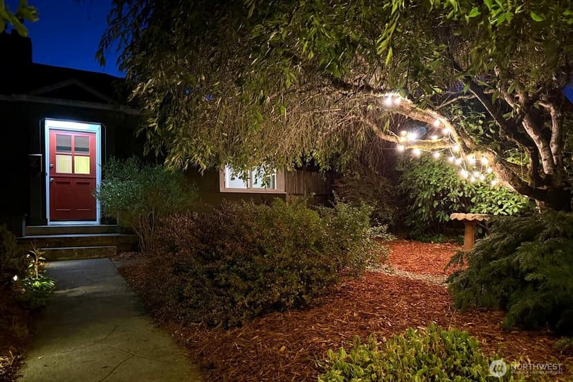 Property photo for 7915 34th Avenue SW, Seattle photo 12
