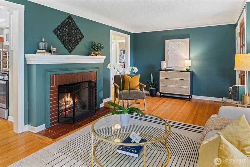 Property photo for 7915 34th Avenue SW, Seattle photo 2