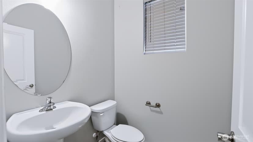 Property photo for 18801 124th Avenue SE, Renton photo 11