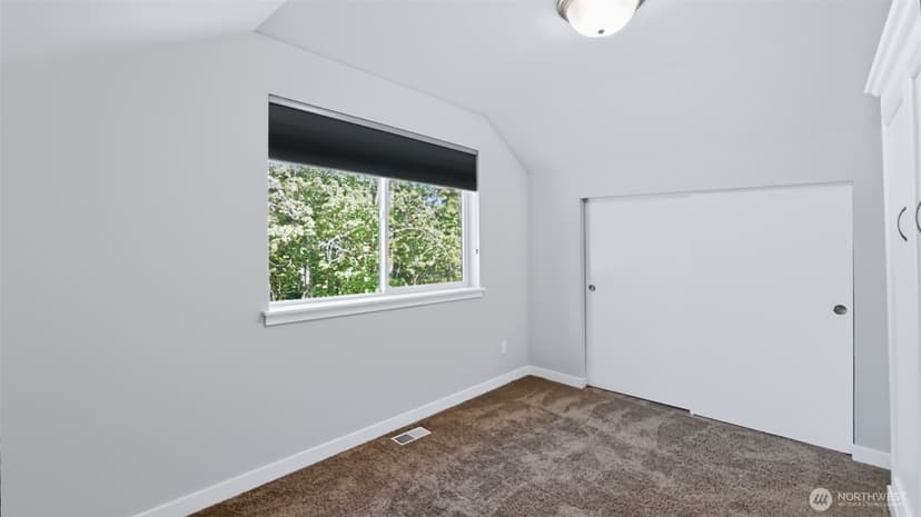 Property photo for 18801 124th Avenue SE, Renton photo 32