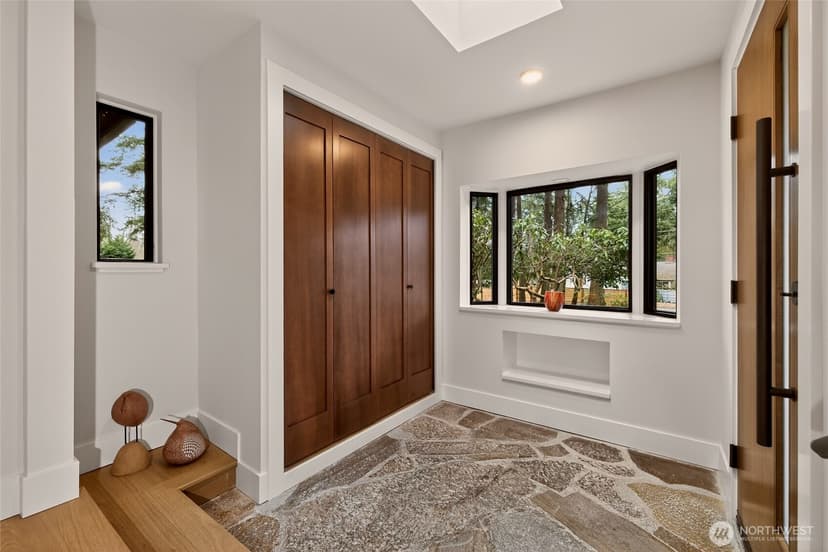 Property photo for 22016 Vine Road, Brier photo 4
