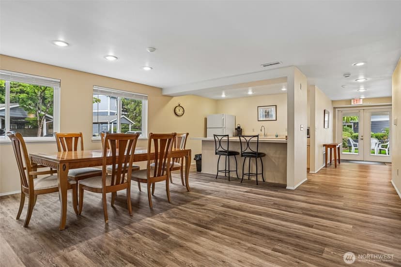 Property photo for 250 NW Dogwood Street #E104, Issaquah photo 25