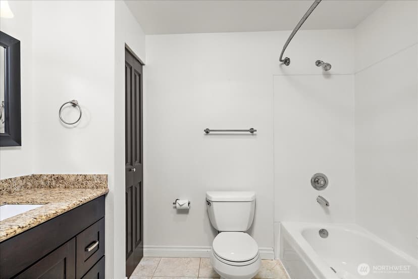 Property photo for 7711 NE 175th Street #308, Kenmore photo 13