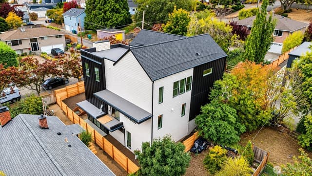 Property photo for 3410 w Ruffner Street, Seattle photo 2
