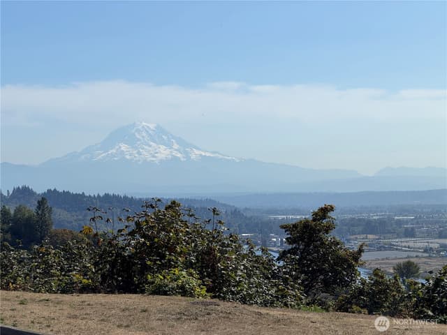 Property photo for 2914 44th Avenue NE, Tacoma photo 3