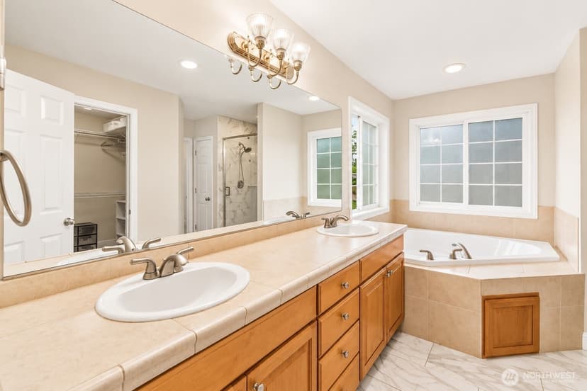 Property photo for 8218 NE 187th Way, Kenmore photo 23