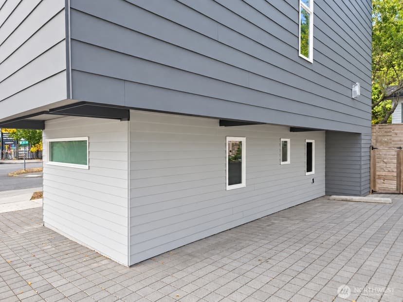 Property photo for 4224 6th Avenue NW, Seattle photo 30