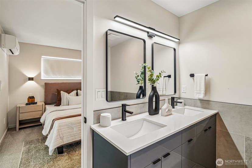 Property photo for 731 S Southern Street #6, Seattle photo 18