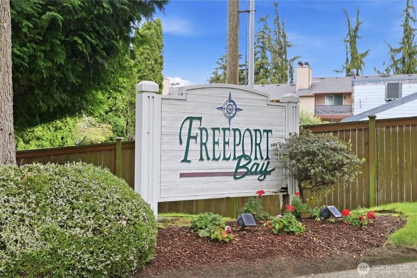 Property photo for 5012 Freeport Lane #B, Mukilteo photo 35