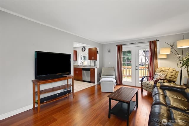 Property photo for 9006 Lawndale Avenue SW, Lakewood photo 3