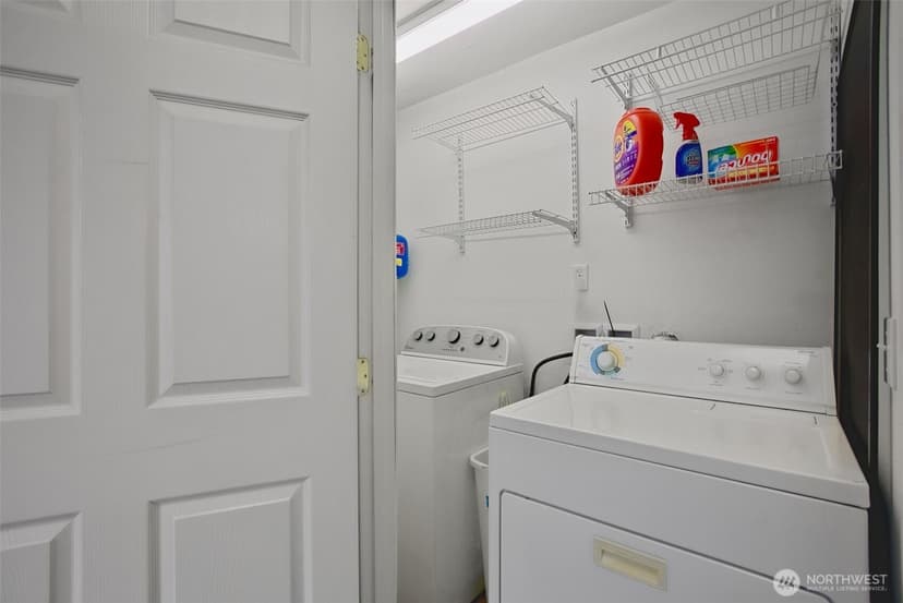 Property photo for 9006 Lawndale Avenue SW, Lakewood photo 21