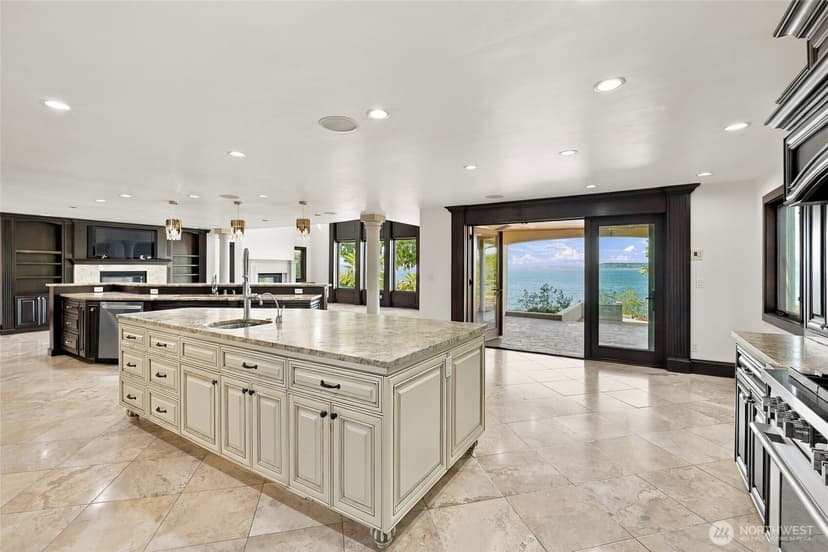 Property photo for 8711 Talbot Road, Edmonds photo 14