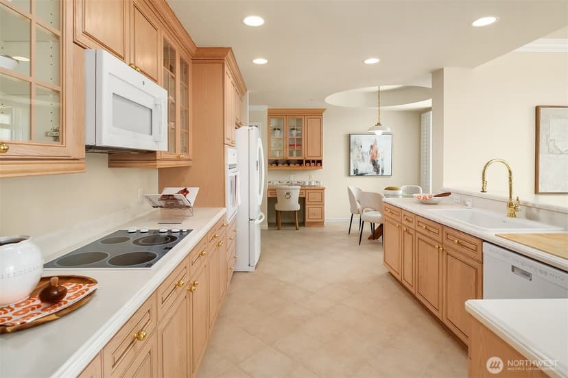 Property photo for 108 2nd Avenue S #403, Kirkland photo 10