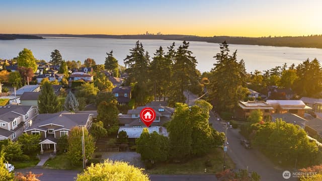 Property photo for 1250 6th Street W, Kirkland photo 4