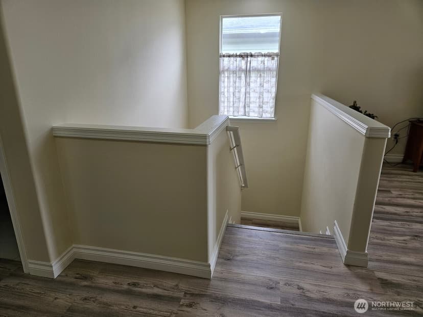 Property photo for 201 Glennwood Place SE, Renton photo 15