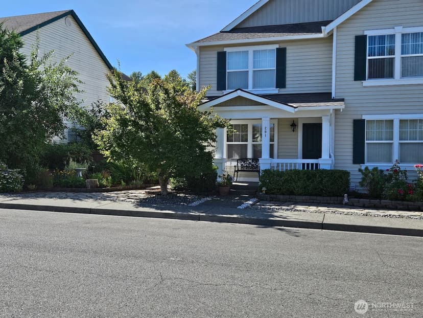 Property photo for 201 Glennwood Place SE, Renton photo 5