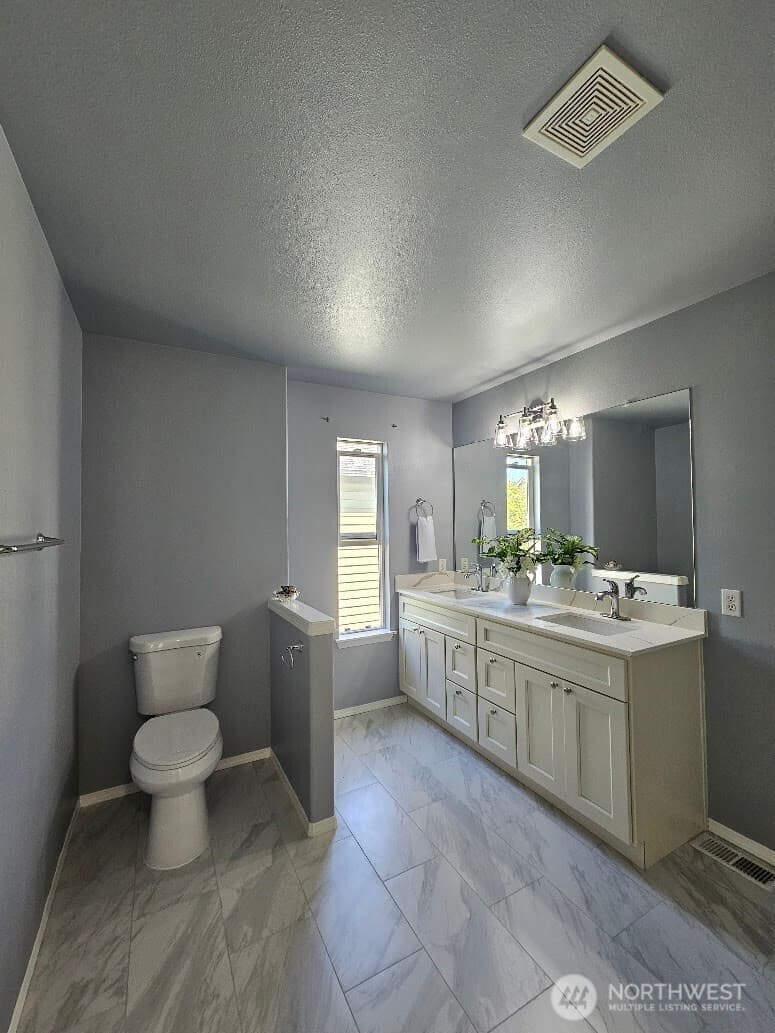 Property photo for 201 Glennwood Place SE, Renton photo 23