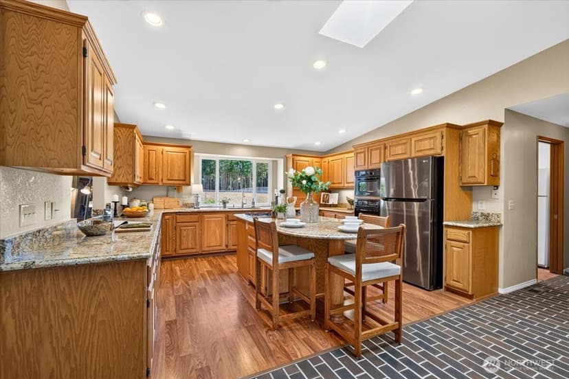 Property photo for 6370 SE Mullenix Road, Port Orchard photo 11