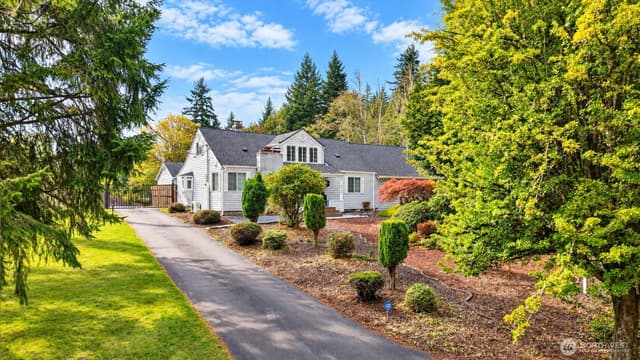 Property photo for 2272 Long Lake Road SE, Port Orchard photo 2