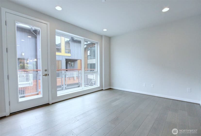 Property photo for 6542 32nd Avenue NE #B, Seattle photo 7