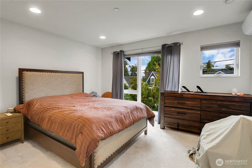 Property photo for 6542 32nd Avenue NE #B, Seattle photo 9