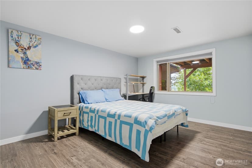 Property photo for 18534 55th Avenue NE, Kenmore photo 24