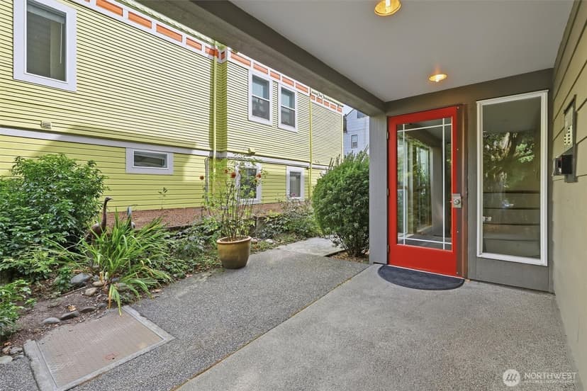 Property photo for 1601 E Columbia Street #104, Seattle photo 30