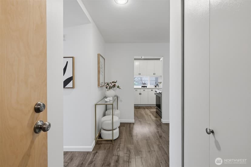 Property photo for 1601 E Columbia Street #104, Seattle photo 3
