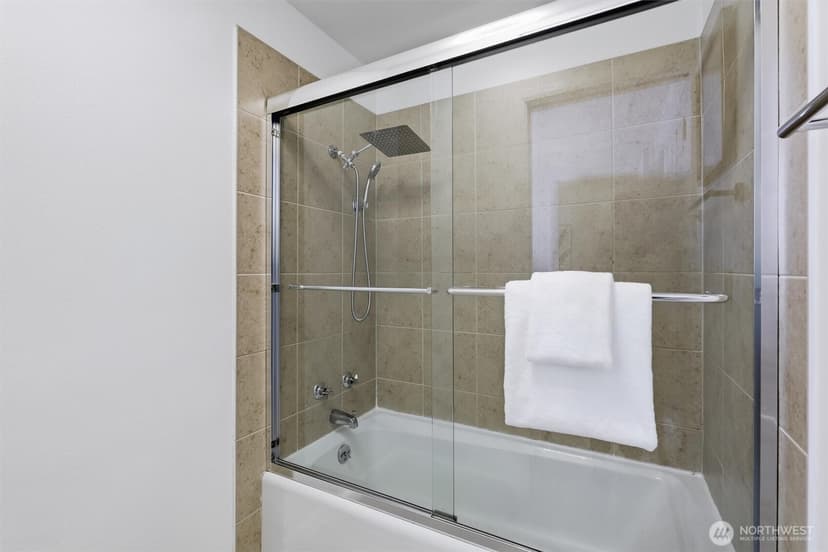 Property photo for 1601 E Columbia Street #104, Seattle photo 25