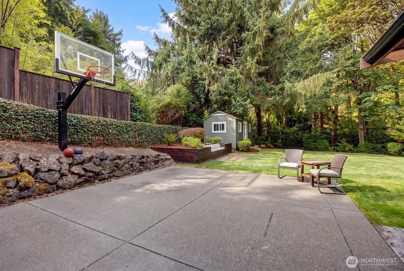 Property photo for 16728 SE 12th St, Bellevue photo 17