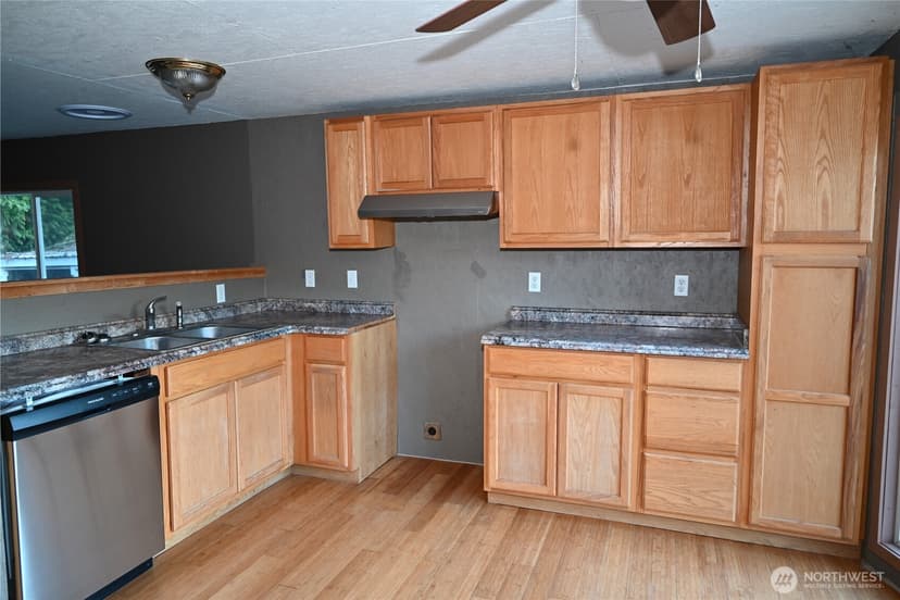 Property photo for 1438 NE Steele Creek Drive #102, Bremerton photo 9