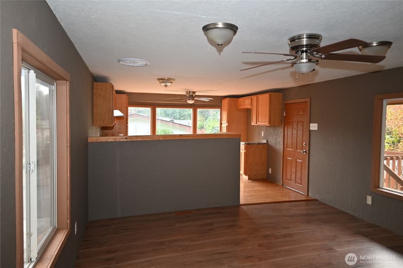 Property photo for 1438 NE Steele Creek Drive #102, Bremerton photo 16