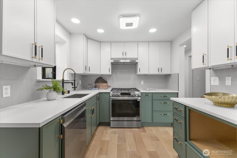 Property photo for 3254 NW Market Street, Seattle photo 10