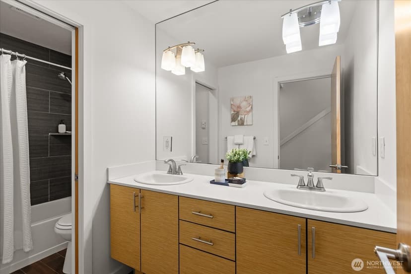 Property photo for 3423 Beacon Avenue S, Seattle photo 14