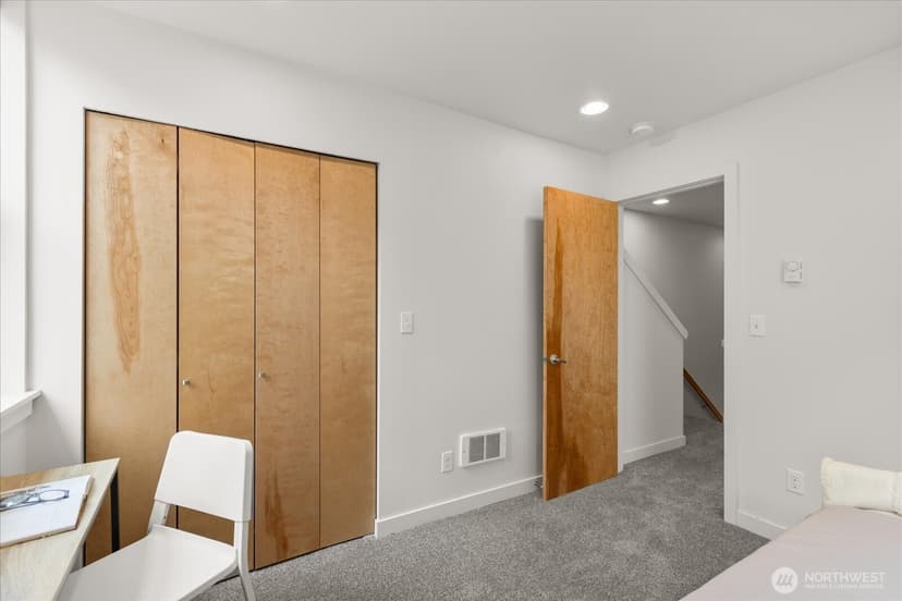 Property photo for 3423 Beacon Avenue S, Seattle photo 16