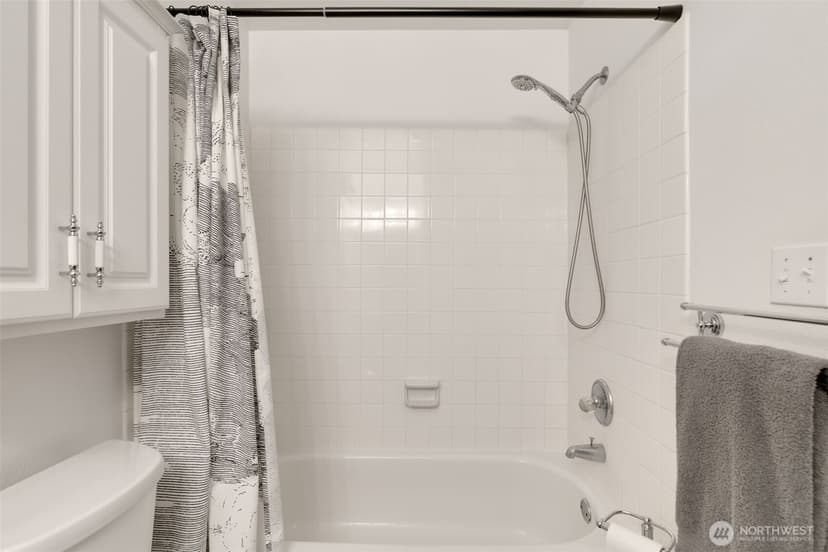 Property photo for 24830 12th Avenue S, Des Moines photo 22