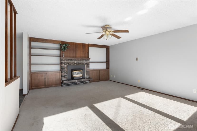 Property photo for 628 Russell Road, Snohomish photo 17