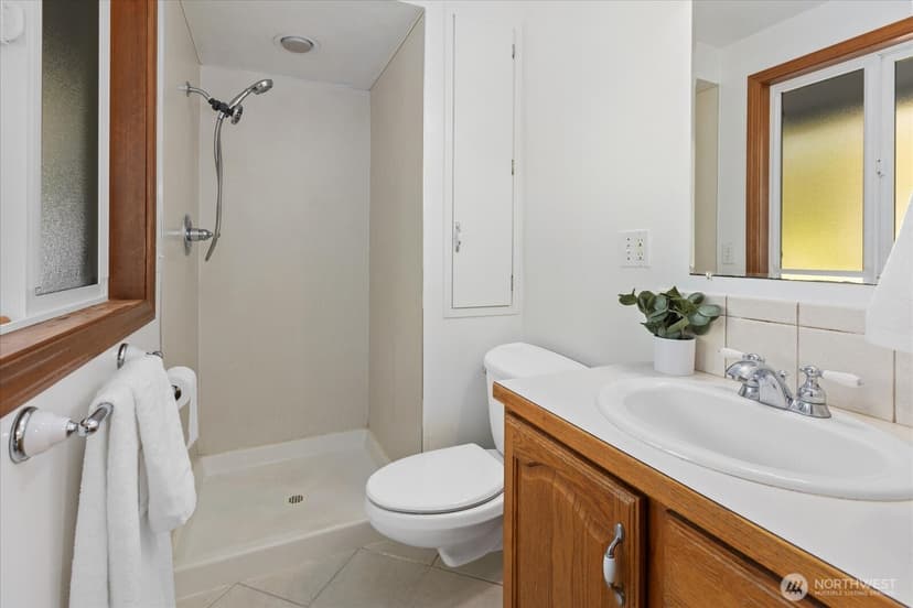 Property photo for 628 Russell Road, Snohomish photo 21