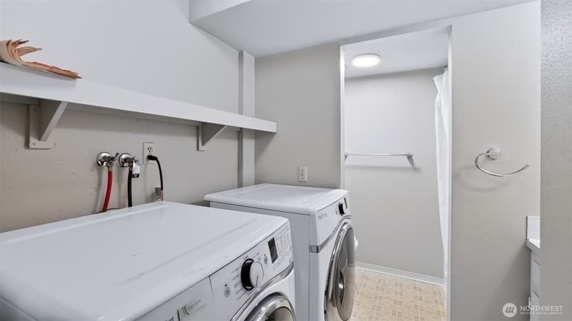 Property photo for 10403 NE 115th Place #L46, Kirkland photo 17