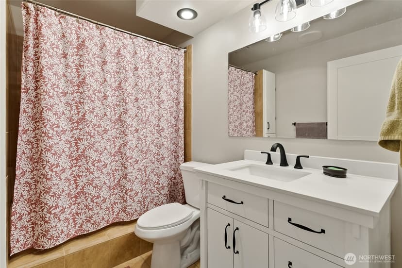 Property photo for 9228 49th Avenue W, Mukilteo photo 16