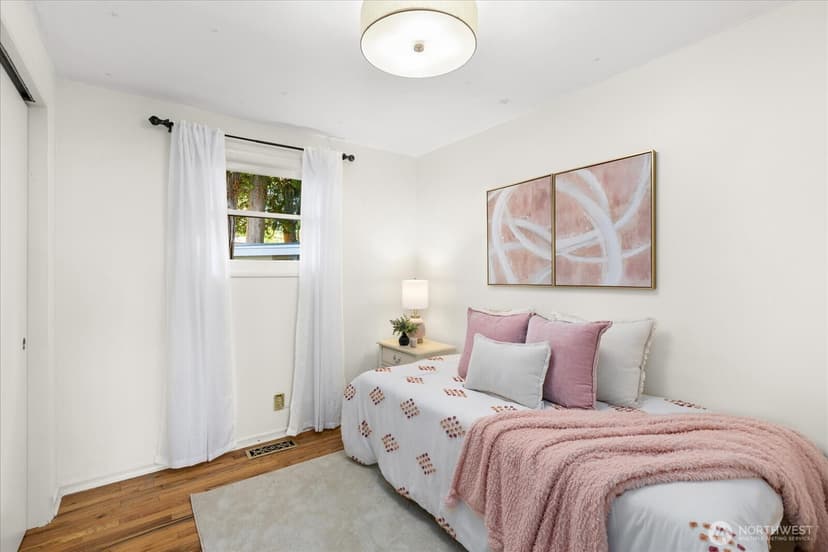 Property photo for 825 NW 180th Street, Shoreline photo 18