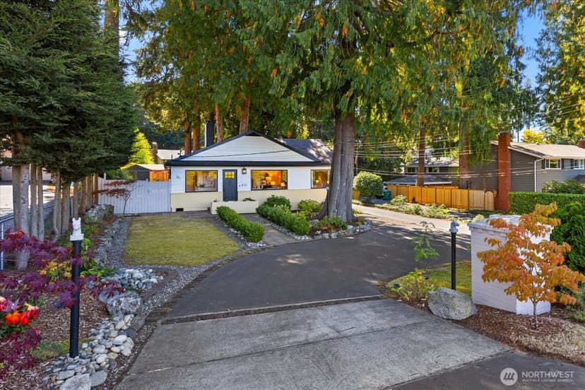Property photo for 825 NW 180th Street, Shoreline photo 2