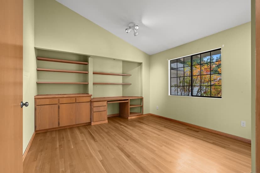 Property photo for 14715 65th Avenue SW, Edmonds photo 18