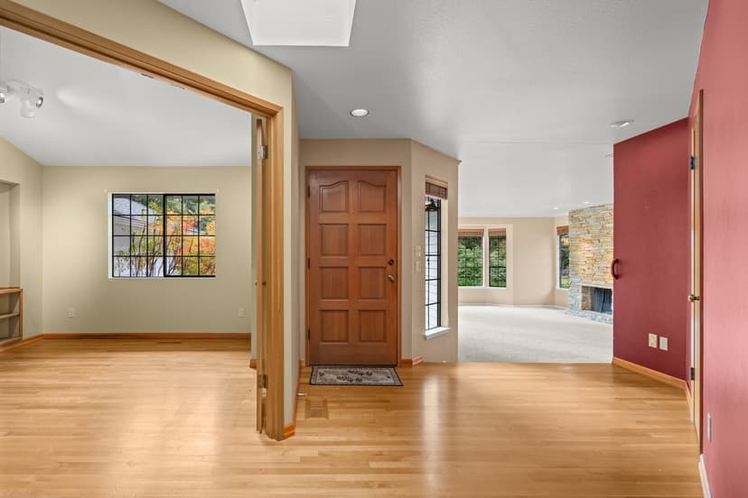 Property photo for 14715 65th Avenue SW, Edmonds photo 24